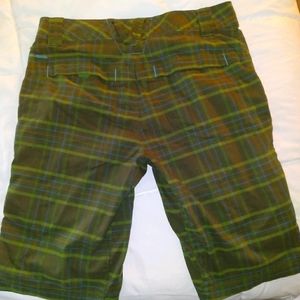 Womens Size 10/12 Columbia shorts